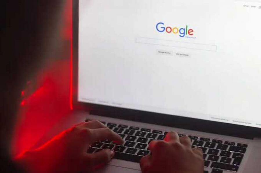 Google в массовом порядке удаляет негативные отзывы в Германии после того, как суд постановил защитить пользователей